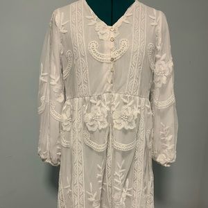 White dress, never worn